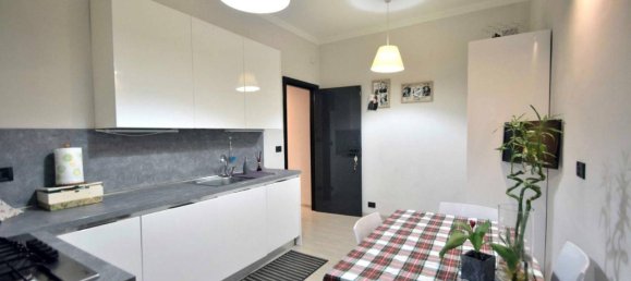 4-Zimmer Wohnung in Genoa, Italy, Nr. 27712 7