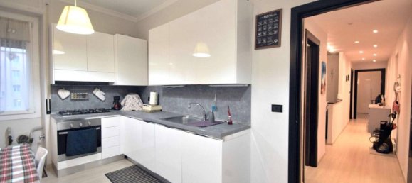 4-Zimmer Wohnung in Genoa, Italy, Nr. 27712 5