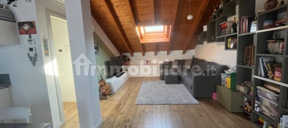 Apartamento de 2 dormitorios en Muggiò, Italy No. 180973 14
