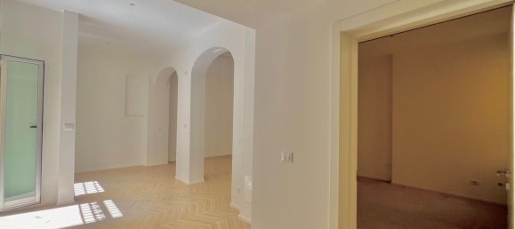 3 bedrooms Apartment in Bologna, Italy No. 373848 14