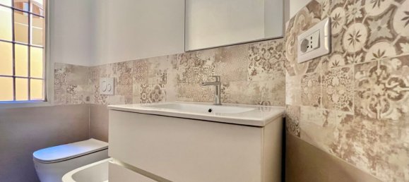 3 bedrooms Apartment in Bologna, Italy No. 373848 11