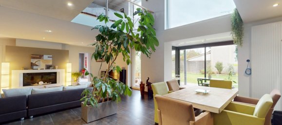 5 bedrooms House in Orleans, France No. 40389 4