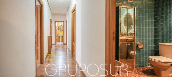 Apartamento de 4 dormitorios en Valladolid, Spain No. 96177 49