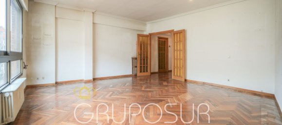 Apartamento de 4 dormitorios en Valladolid, Spain No. 96177 44