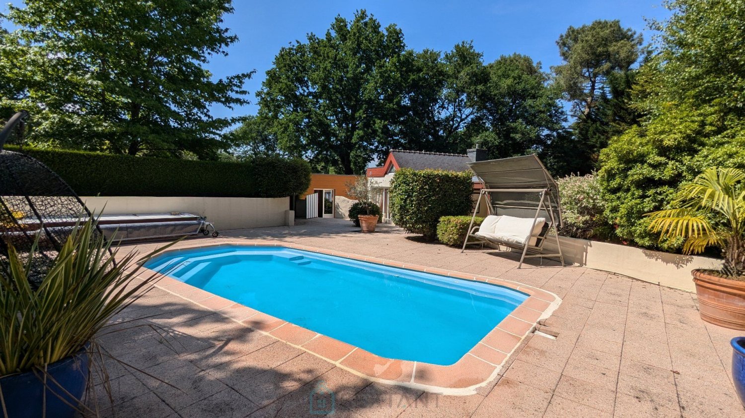 6 bedrooms Villa in Pluvigner, France No. 288964