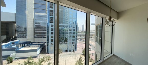 2270m² Office in Sheikh Zayed Road, UAE No. 9448 5