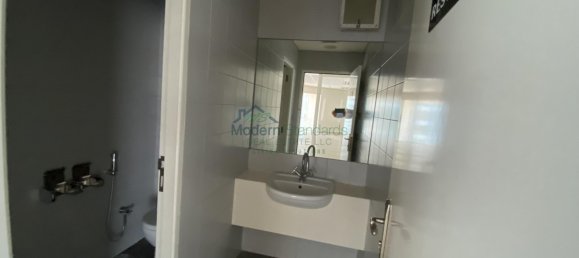 2270m² Office in Sheikh Zayed Road, UAE No. 9448 15