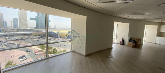 2270m² Office in Sheikh Zayed Road, UAE No. 9448 10