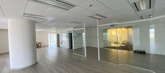2270m² Office in Sheikh Zayed Road, UAE No. 9448 7