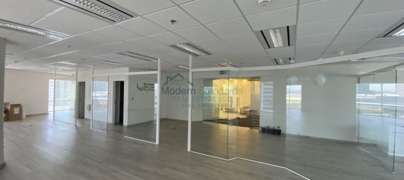 2270m² Office in Sheikh Zayed Road, UAE No. 9448 2
