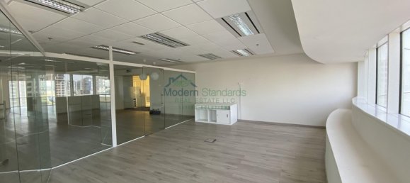 2270m² Office in Sheikh Zayed Road, UAE No. 9448 3