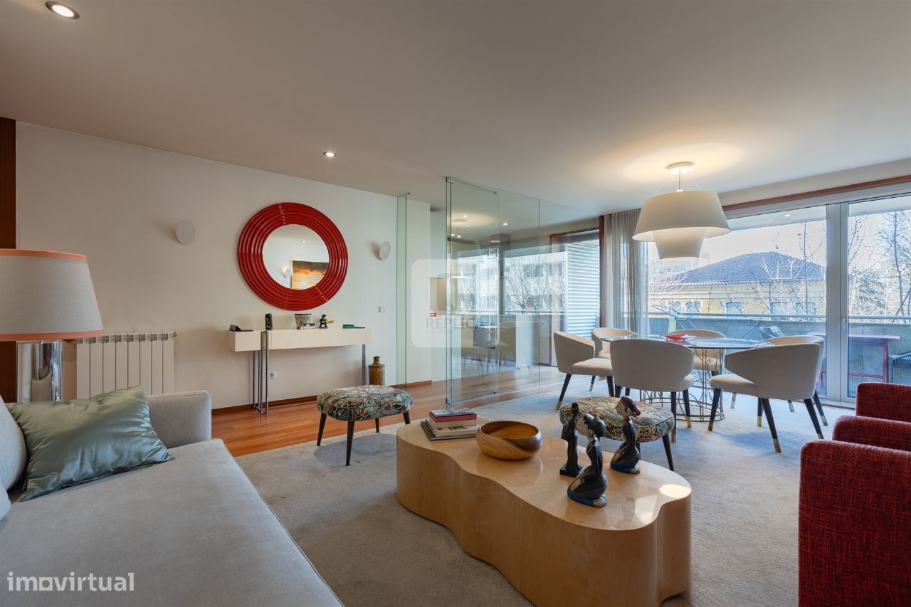 3 bedrooms Apartment in Porto, Portugal No. 118954