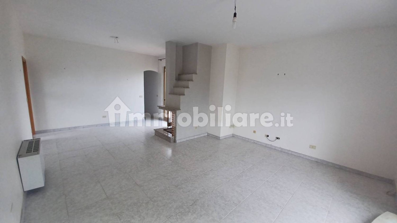 2 غرف نوم شقة في Priverno, Italy رقم 328270