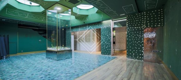 530m² Commercial property in Madrid, Spain No. 29332 7