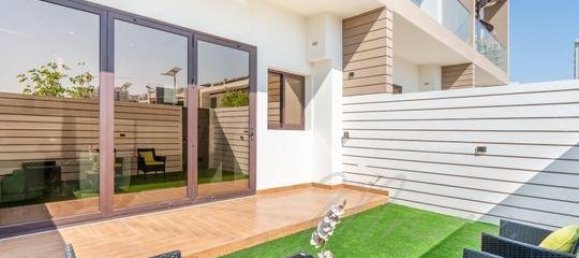 4 bedrooms Townhouse in Al Furjan, UAE No. 53472 4