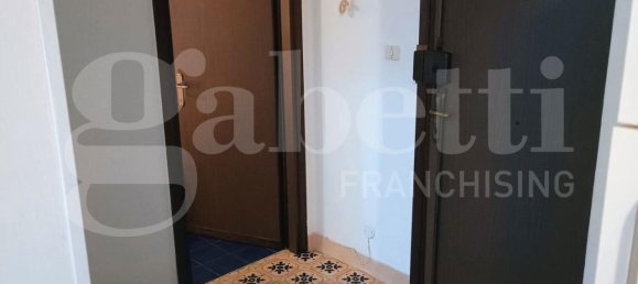 Квартира с 2 комнатами в Кьоджа, Италия № 136491 15