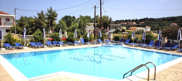 1600 m² adosado en venta en Zakynthos, Ionian Islands, Peloponnese, Western Greece and the Ionian, Greece № 7249 8