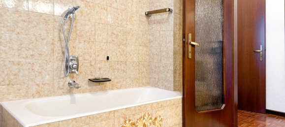 6 bedrooms Villa in Samarate, Italy No. 166905 24