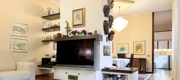 6 bedrooms Villa in Samarate, Italy No. 166905 8