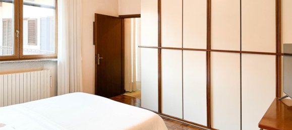 6 bedrooms Villa in Samarate, Italy No. 166905 20