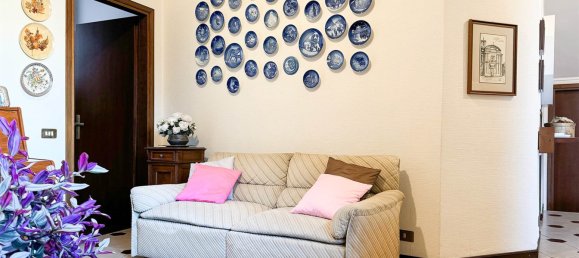 6 bedrooms Villa in Samarate, Italy No. 166905 16