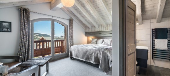 Коммерческая недвижимость с 7 спальнями в лез Аллюэ, Франция № 919 3