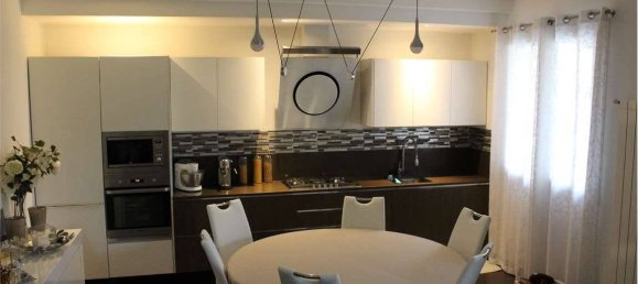 Villa T4 em Porcari, Italy N.º 175062 4