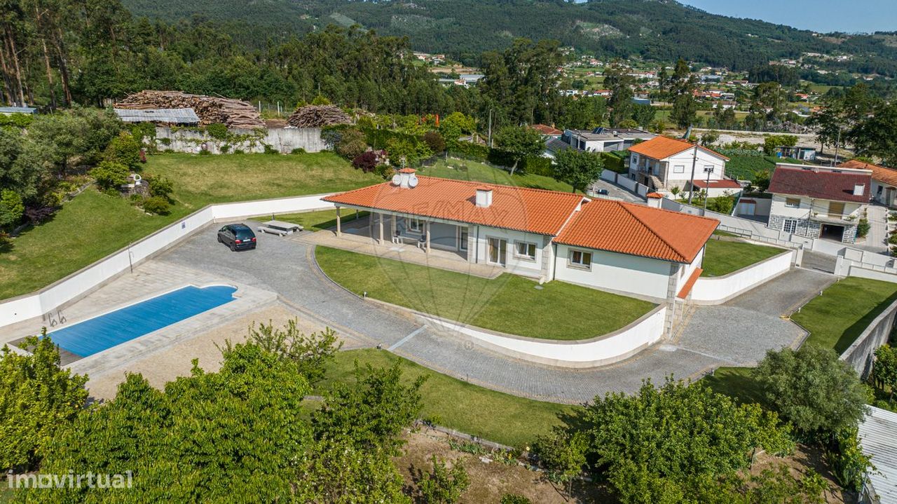 4 bedrooms House in Guimaraes, Portugal No. 178741