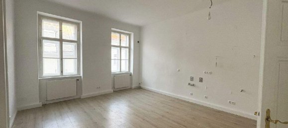 2 rooms Apartment in Josefstadt, Austria No. 236080 3