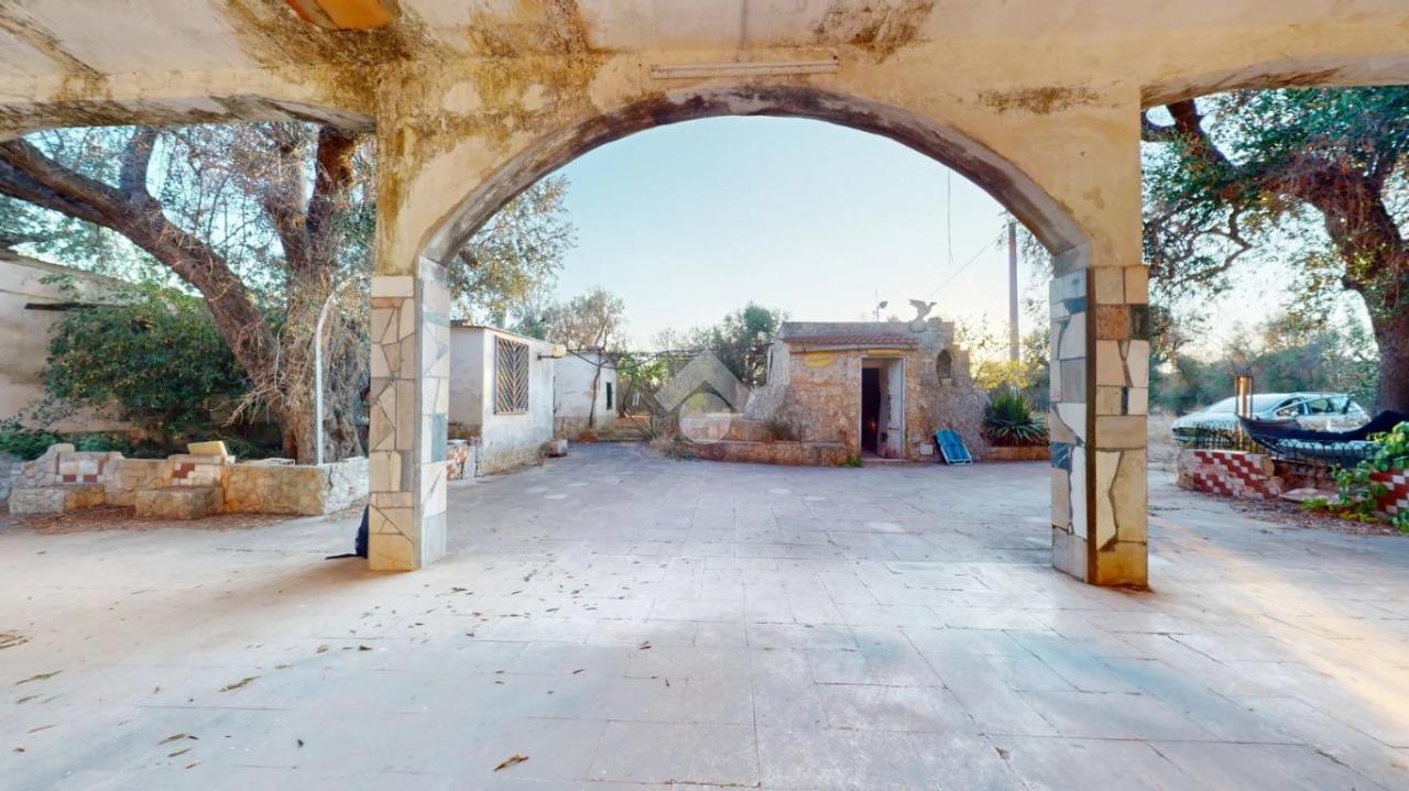 3 rooms Villa in Francavilla Fontana, Italy No. 20812