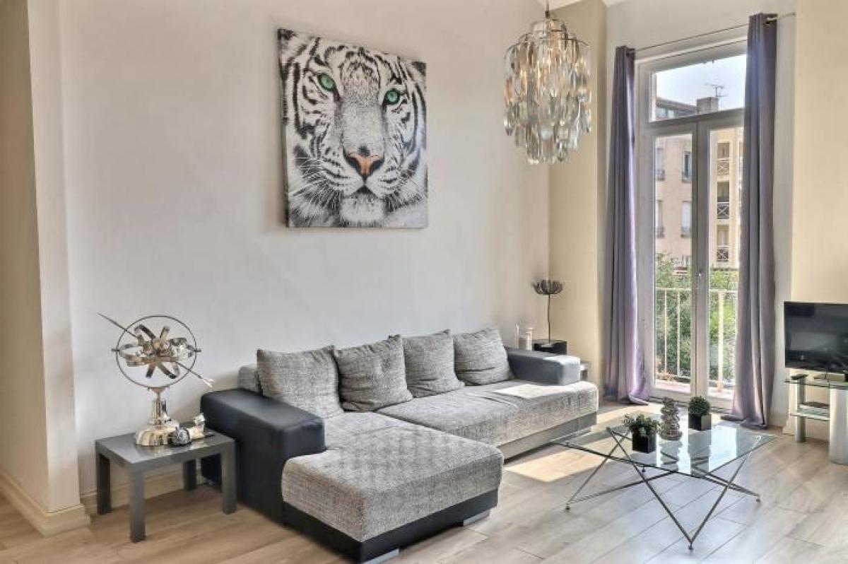 2 bedrooms Apartment in Cannes, France No. 2767