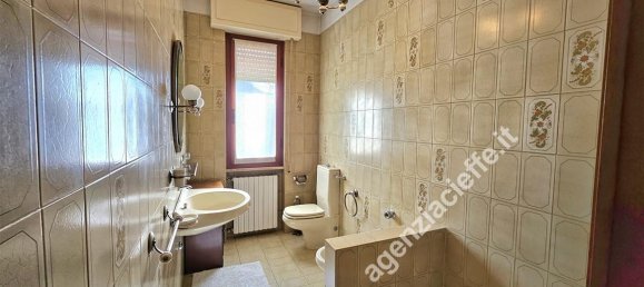 6 rooms House in Massa, Italy No. 18060 13