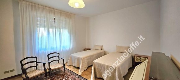 6 rooms House in Massa, Italy No. 18060 17