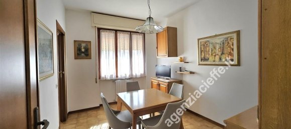 6 rooms House in Massa, Italy No. 18060 10