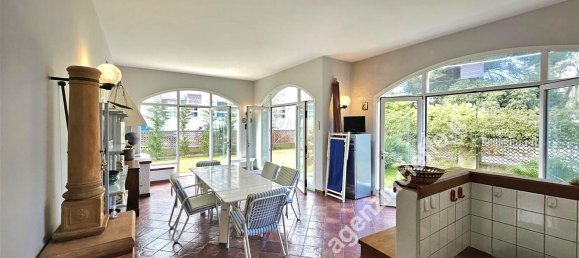 6 rooms House in Massa, Italy No. 18060 4