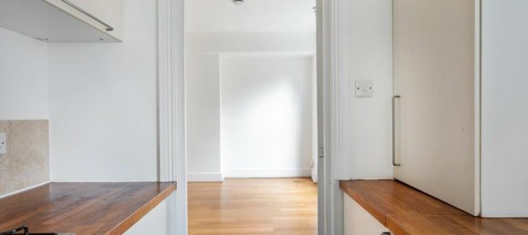 Studio in London, United Kingdom No. 4564 4