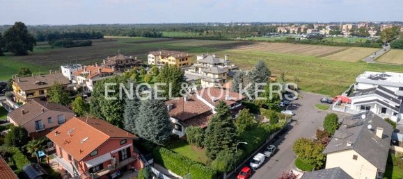5 Schlafzimmer Villa in Parabiago, Italy, Nr. 139058 44