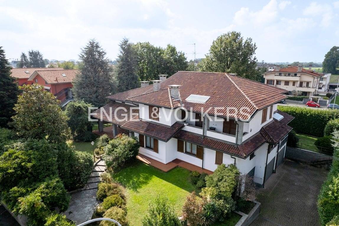 5 Schlafzimmer Villa in Parabiago, Italy, Nr. 139058