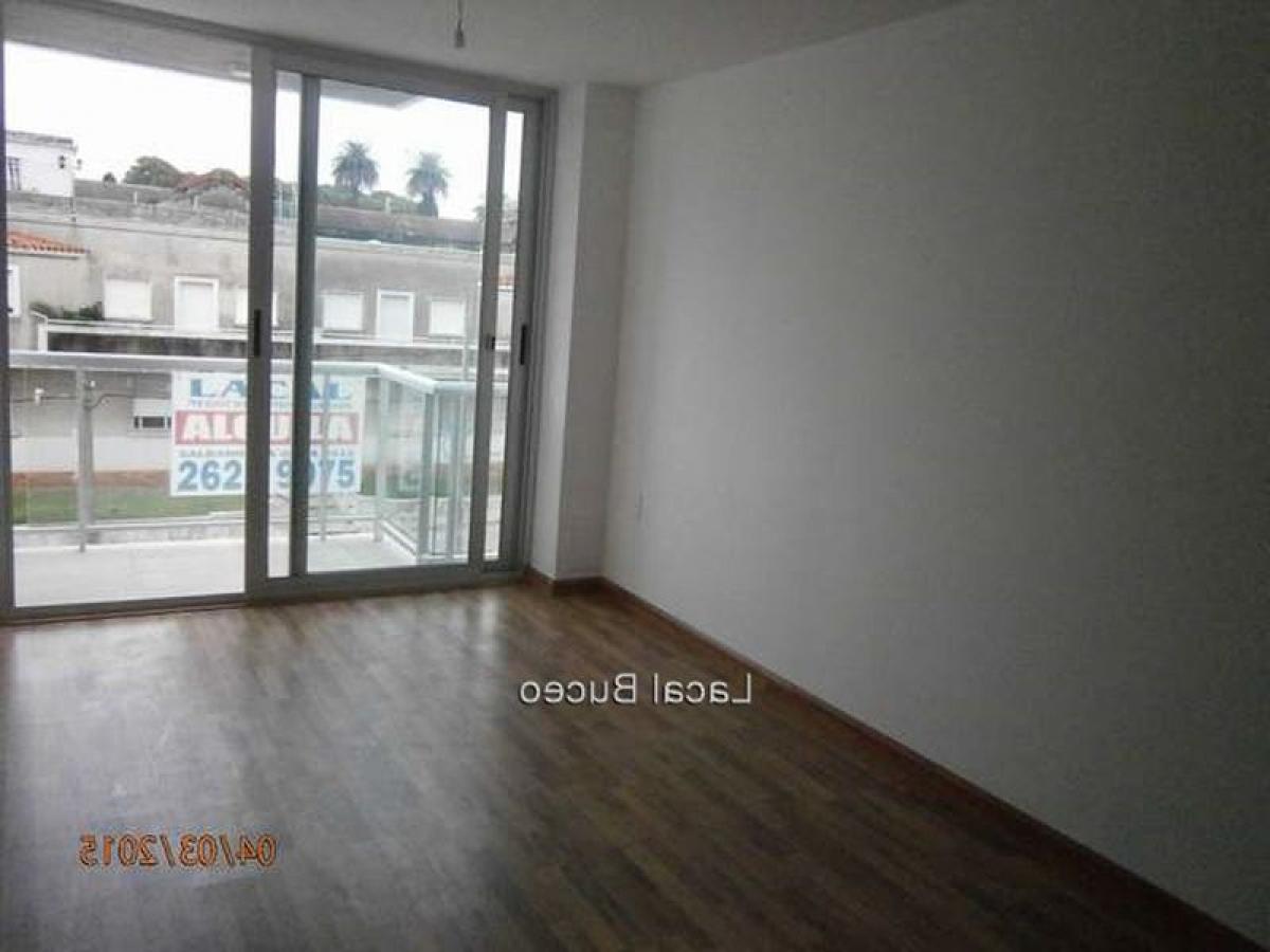 2 bedrooms Apartment in Montevideo, Uruguay No. 7762