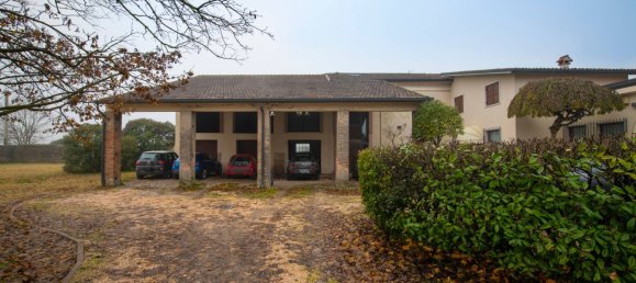 4 bedrooms House in Verona, Italy No. 124769 35