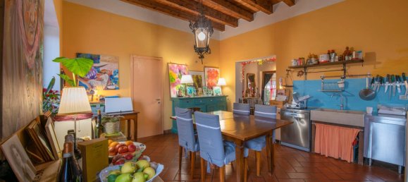 4 bedrooms House in Verona, Italy No. 124769 3