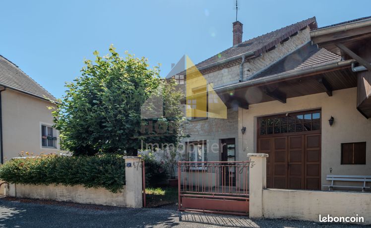 2 bedrooms Townhouse in Jura, France No. 302914