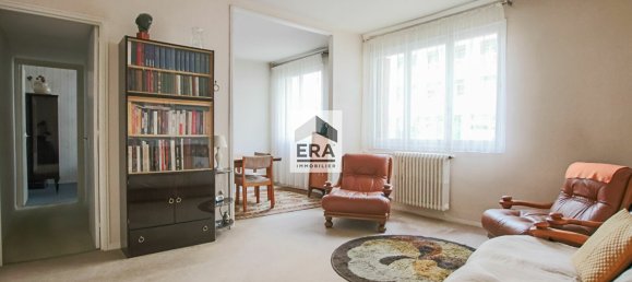 3 bedrooms Apartment in Paris, France No. 129936 3