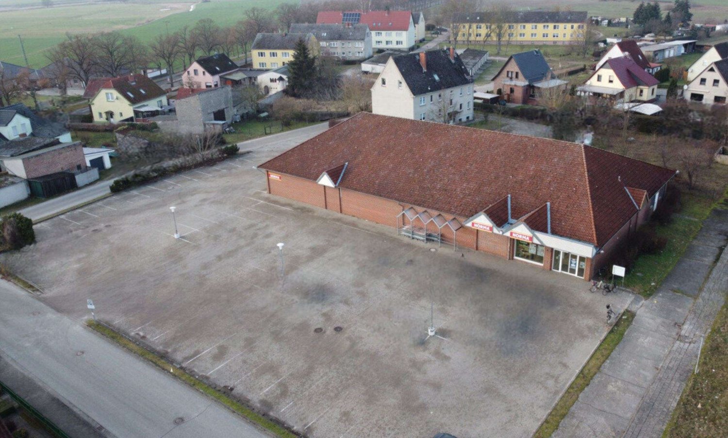 Propiedad comercial en Prignitz, Germany 986 m² No. 31082