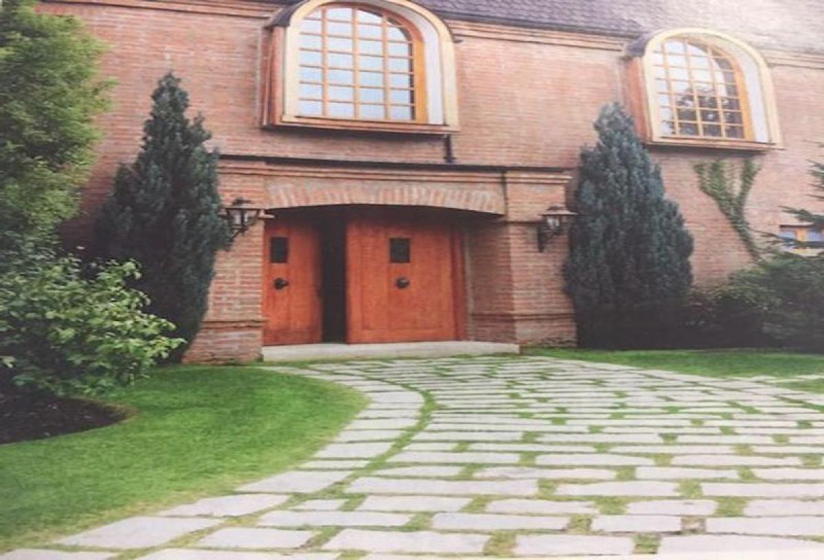 5 bedrooms House in Santiago, Chile No. 3901