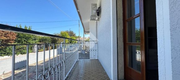 Вилла с 3 спальнями в Тревиньяно, Италия № 377654 43