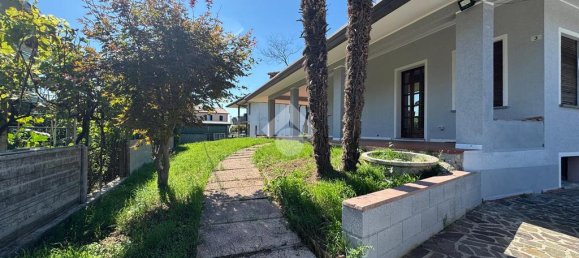 Вилла с 3 спальнями в Тревиньяно, Италия № 377654 23