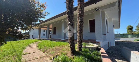 Вилла с 3 спальнями в Тревиньяно, Италия № 377654 16