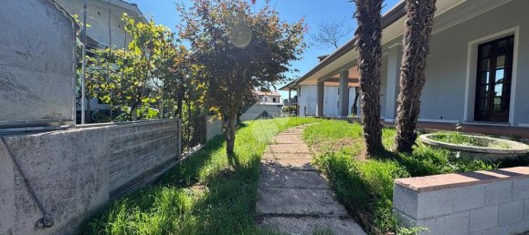 Вилла с 3 спальнями в Тревиньяно, Италия № 377654 22