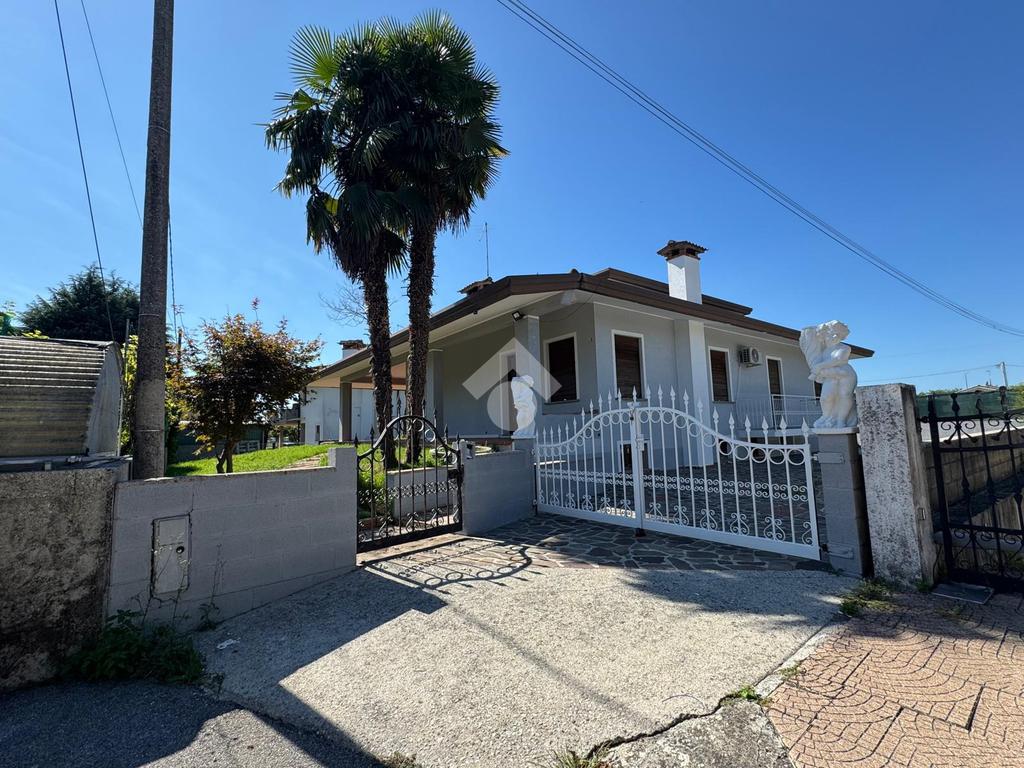 Вилла с 3 спальнями в Тревиньяно, Италия № 377654